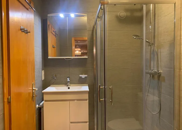 Mont-rouge E 036 - View 6 Pers 베이소나츠